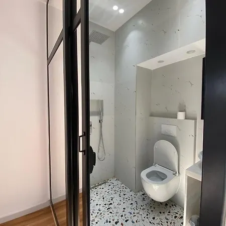 Comfort Тирана