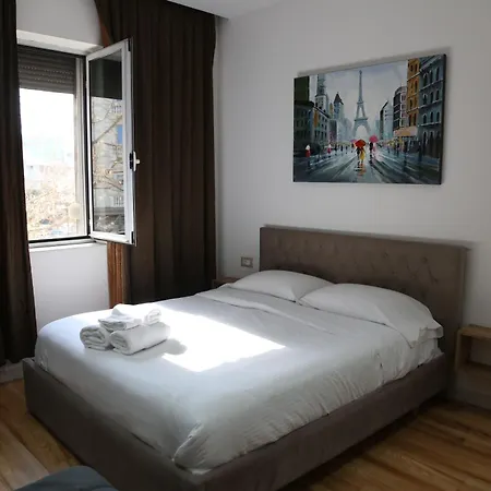 Comfort Apartamento Tirana
